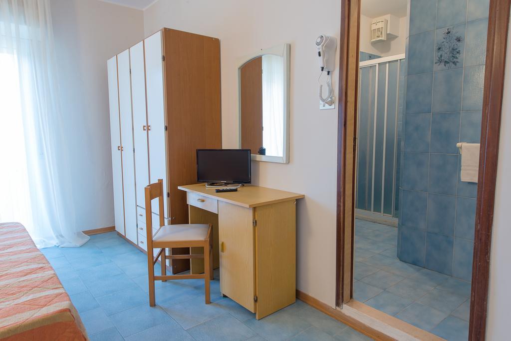 Hotel Falco Riccione Exterior photo